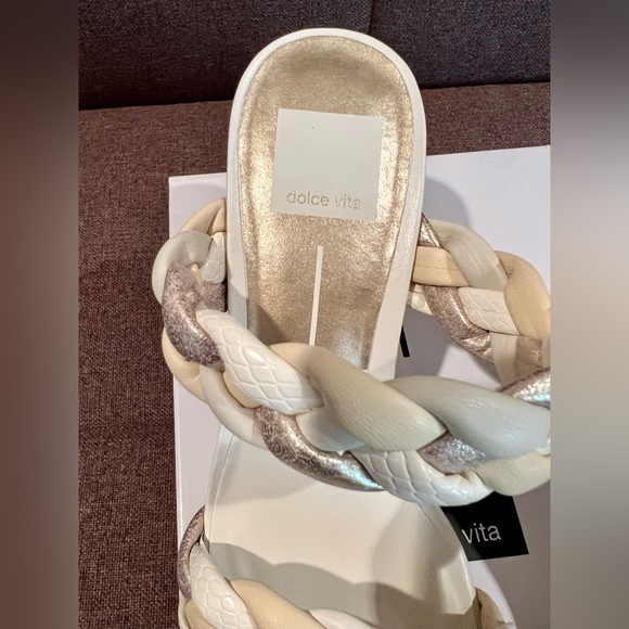 Dolce Vita Paily sandals - Picture 8 of 11